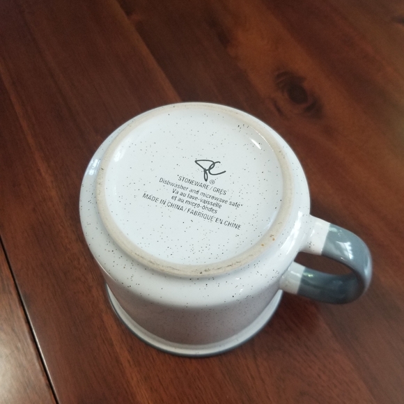 Monogramed T & R mugs - Picture 7 of 7